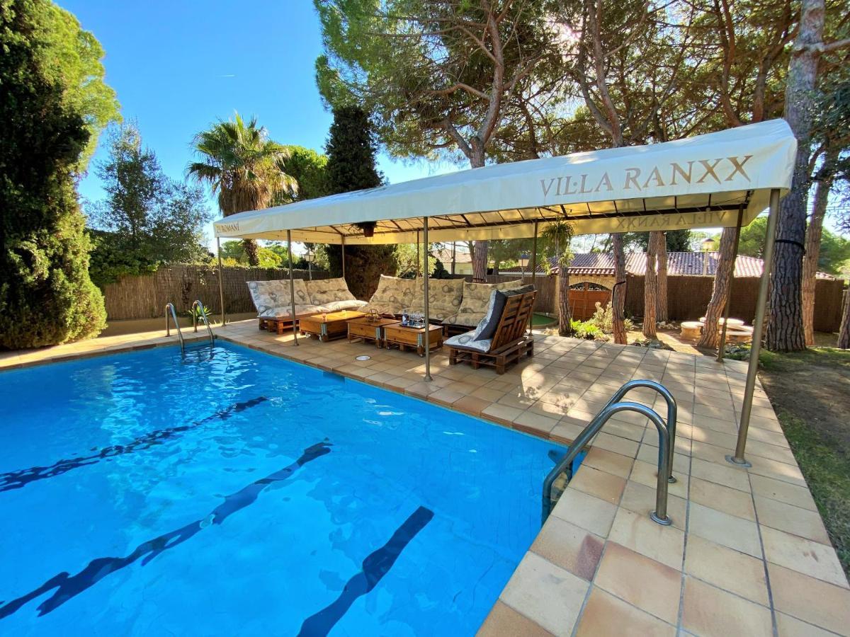 Villa Sitges El Ranch Amaizing Outdoor Areas Beaches At 5 Minutes Walk Sitges At 15 Min Drive Ac Pool Jacuzzi & Garden Xxl Calafell Exterior foto