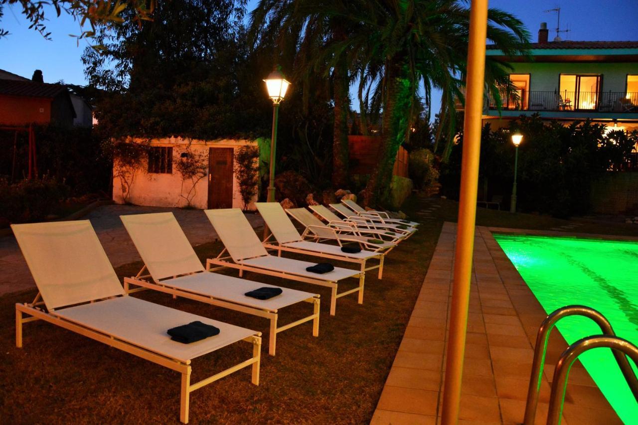 Villa Sitges El Ranch Amaizing Outdoor Areas Beaches At 5 Minutes Walk Sitges At 15 Min Drive Ac Pool Jacuzzi & Garden Xxl Calafell Exterior foto